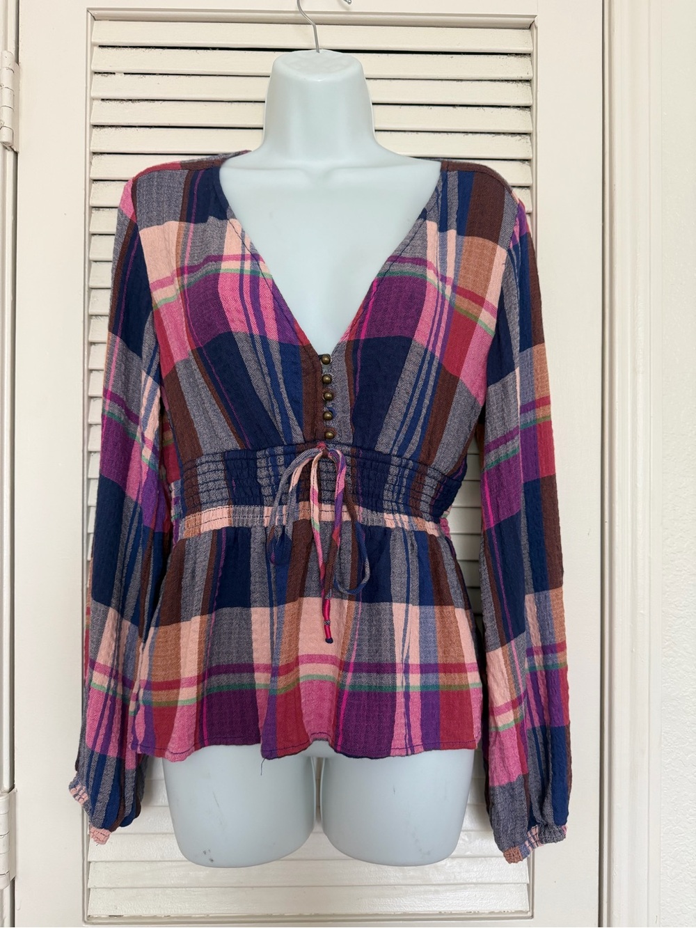 Pilcro Anthropologie Plaid Boho Peplum Top V-Neck Smocked Waist Cottagecore S - Picture 3 of 11